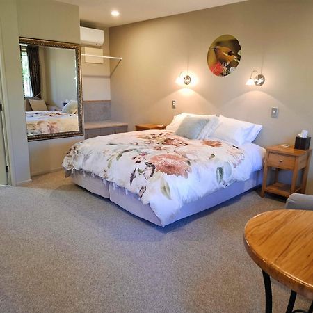 Blue Ridge Studios And Bed & Breakfast Te Anau Eksteriør bilde
